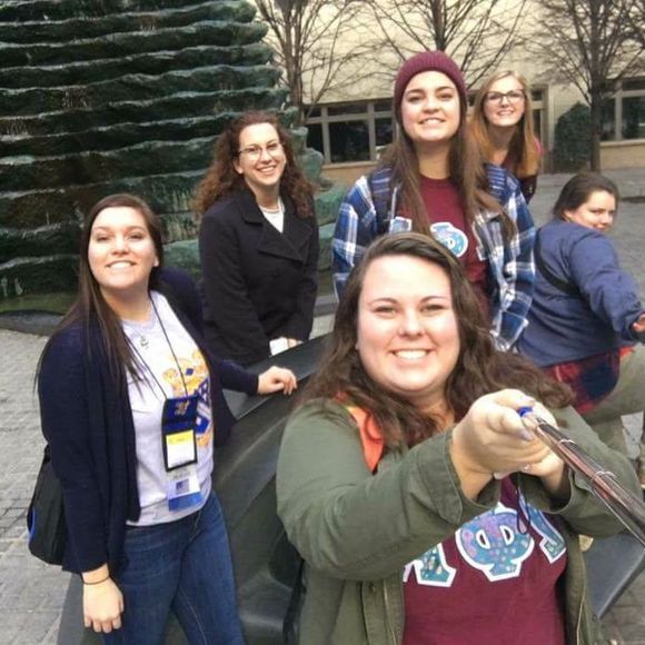 Meet your Posher, Emily - Picture 1 of 1